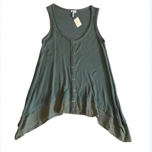 - NWT! SPLENDID size small womenโs militia top. Flowy.